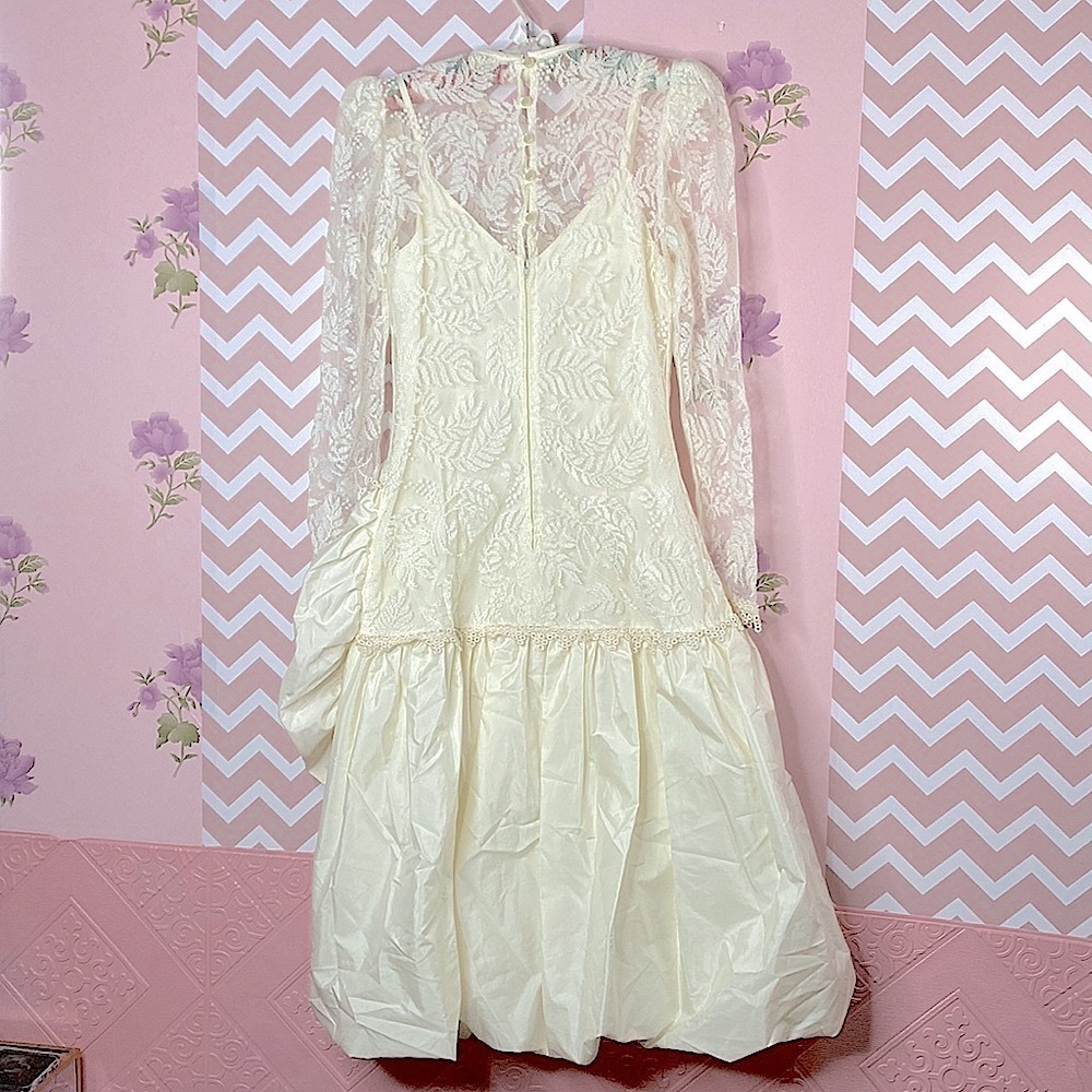🌷Joseph Ribkoff 🌷Vintage Lace Flower & Pearl Embroidery Trim Wedding Style Dress - Picture 6 of 12